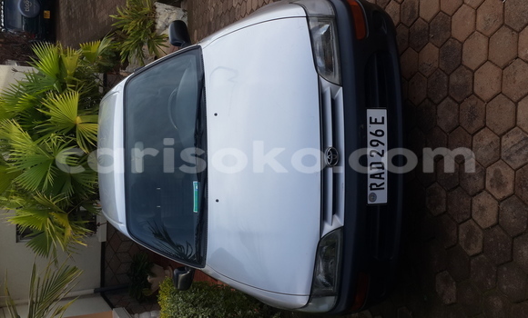 اشتري مستعمل Toyota Corolla Gris سيارة في Kigali في Rwanda اشتري مستعمل Toyota Corolla Gris سيارة في Kigali في Rwanda