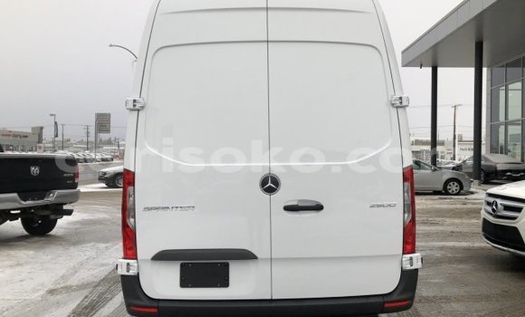 Buy Used Mercedes‒Benz Sprinter White Truck in Kigali in Rwanda Buy Used Mercedes‒Benz Sprinter White Truck in Kigali in Rwanda