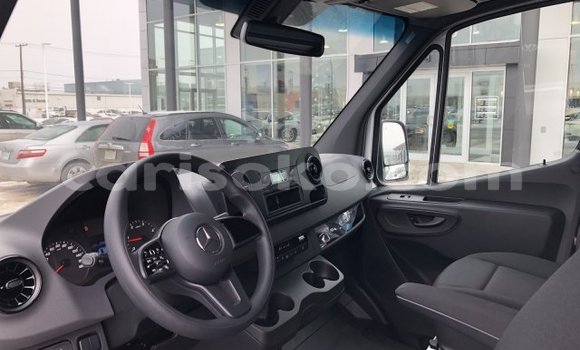 Buy Used Mercedes‒Benz Sprinter White Truck in Kigali in Rwanda Buy Used Mercedes‒Benz Sprinter White Truck in Kigali in Rwanda