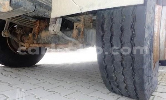 Sayi Na hannu Mercedes‒Benz Truck Rouge Babbar mota in Kigali a Rwanda Sayi Na hannu Mercedes‒Benz Truck Rouge Babbar mota in Kigali a Rwanda