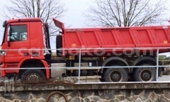 Sayi Na hannu Mercedes‒Benz Truck Rouge Babbar mota in Kigali a Rwanda Sayi Na hannu Mercedes‒Benz Truck Rouge Babbar mota in Kigali a Rwanda