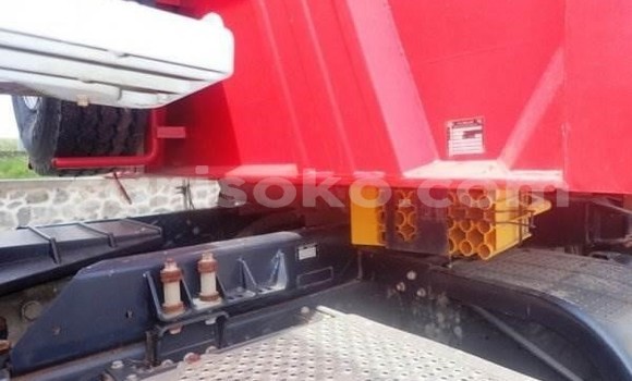 Sayi Na hannu Mercedes‒Benz Truck Rouge Babbar mota in Kigali a Rwanda Sayi Na hannu Mercedes‒Benz Truck Rouge Babbar mota in Kigali a Rwanda