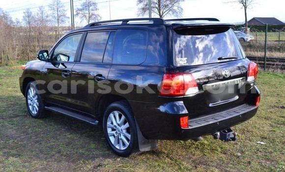 اشتري مستعمل Toyota Land Cruiser Noir سيارة في Kigali في Rwanda اشتري مستعمل Toyota Land Cruiser Noir سيارة في Kigali في Rwanda