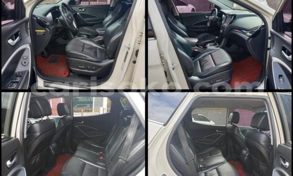 اشتري مستعمل Hyundai Santa Fe Blanc سيارة في Kigali في Rwanda اشتري مستعمل Hyundai Santa Fe Blanc سيارة في Kigali في Rwanda