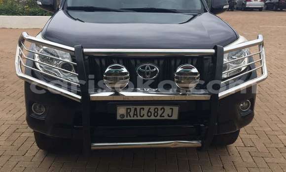 Acheter Occasion Voiture Toyota Land Cruiser Prado Noir à Gicumbi au Rwanda Acheter Occasion Voiture Toyota Land Cruiser Prado Noir à Gicumbi au Rwanda
