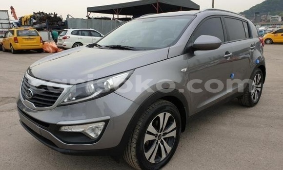 اشتري مستعمل Kia Sportage Gris سيارة في Kigali في Rwanda اشتري مستعمل Kia Sportage Gris سيارة في Kigali في Rwanda