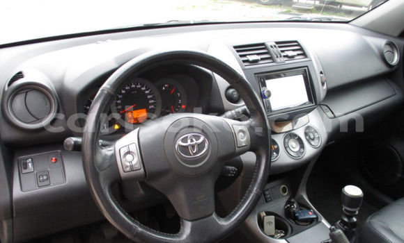 Acheter Occasion Voiture Toyota RAV4 Gris à Kigali, Rwanda Acheter Occasion Voiture Toyota RAV4 Gris à Kigali, Rwanda