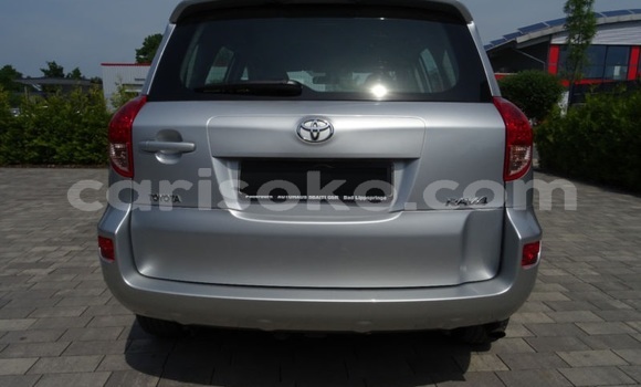 Acheter Occasion Voiture Toyota RAV4 Gris à Kigali, Rwanda Acheter Occasion Voiture Toyota RAV4 Gris à Kigali, Rwanda