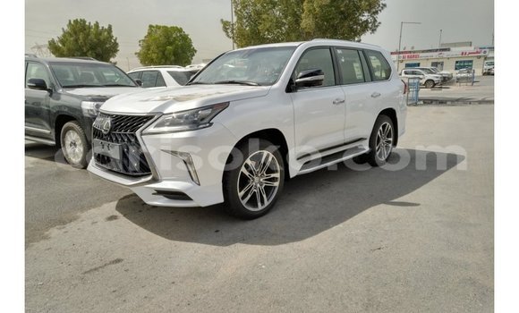 Acheter Import Voiture Lexus LX Rouge à Import - Dubai, Rwanda Acheter Import Voiture Lexus LX Rouge à Import - Dubai, Rwanda