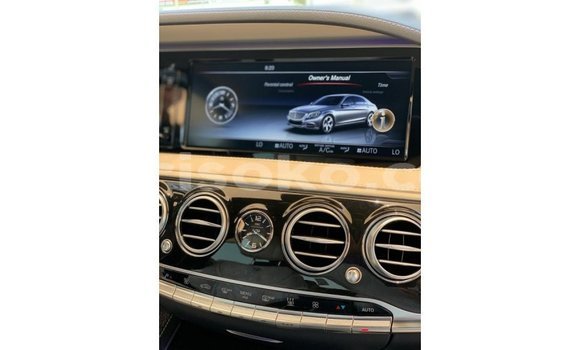 Acheter Import Voiture Mercedes-Benz 190 Blanc à Import - Dubai, Rwanda Acheter Import Voiture Mercedes-Benz 190 Blanc à Import - Dubai, Rwanda