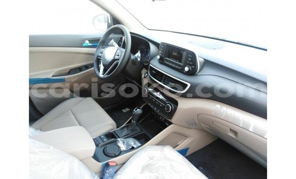 Sayi Imported Hyundai Tucson Blanc Mota in Import - Dubai a Rwanda Sayi Imported Hyundai Tucson Blanc Mota in Import - Dubai a Rwanda