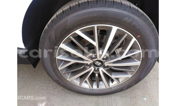 Sayi Imported Hyundai Tucson Blanc Mota in Import - Dubai a Rwanda Sayi Imported Hyundai Tucson Blanc Mota in Import - Dubai a Rwanda