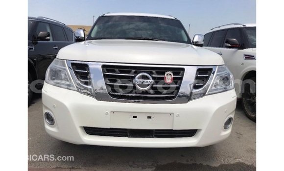 Acheter Import Voiture Nissan Patrol Blanc à Import - Dubai, Rwanda Acheter Import Voiture Nissan Patrol Blanc à Import - Dubai, Rwanda