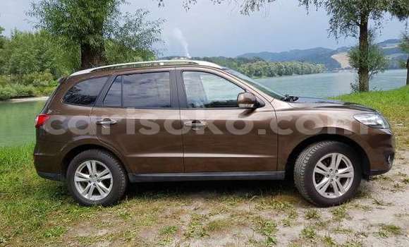 Sayi Imported Hyundai Santa Fe Marron Mota in Kigali a Rwanda Sayi Imported Hyundai Santa Fe Marron Mota in Kigali a Rwanda