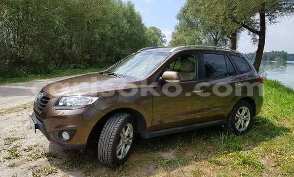 Sayi Imported Hyundai Santa Fe Marron Mota in Kigali a Rwanda Sayi Imported Hyundai Santa Fe Marron Mota in Kigali a Rwanda