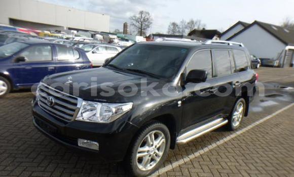 اشتري مستعمل Toyota Land Cruiser Noir سيارة في Kigali في Rwanda اشتري مستعمل Toyota Land Cruiser Noir سيارة في Kigali في Rwanda