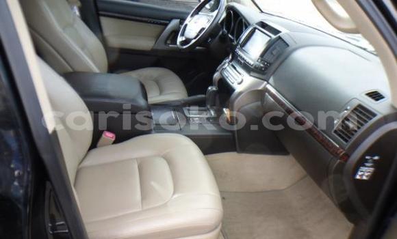 اشتري مستعمل Toyota Land Cruiser Noir سيارة في Kigali في Rwanda اشتري مستعمل Toyota Land Cruiser Noir سيارة في Kigali في Rwanda