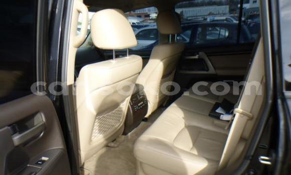 اشتري مستعمل Toyota Land Cruiser Noir سيارة في Kigali في Rwanda اشتري مستعمل Toyota Land Cruiser Noir سيارة في Kigali في Rwanda