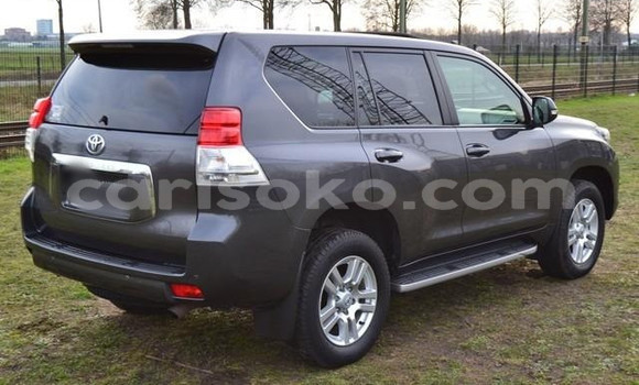 اشتري مستعمل Toyota Land Cruiser Noir سيارة في Kigali في Rwanda اشتري مستعمل Toyota Land Cruiser Noir سيارة في Kigali في Rwanda