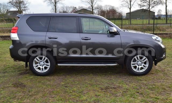 اشتري مستعمل Toyota Land Cruiser Noir سيارة في Kigali في Rwanda اشتري مستعمل Toyota Land Cruiser Noir سيارة في Kigali في Rwanda