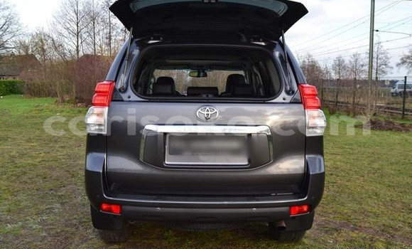 اشتري مستعمل Toyota Land Cruiser Noir سيارة في Kigali في Rwanda اشتري مستعمل Toyota Land Cruiser Noir سيارة في Kigali في Rwanda