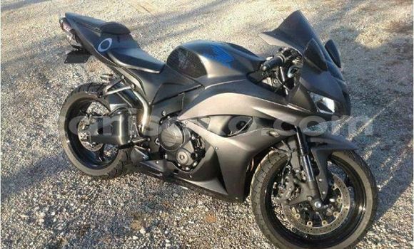 اشتري مستعمل Honda CBR 1000 RR Noir دراجة نارية في Kigali في Rwanda اشتري مستعمل Honda CBR 1000 RR Noir دراجة نارية في Kigali في Rwanda