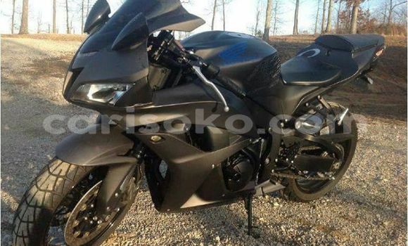 اشتري مستعمل Honda CBR 1000 RR Noir دراجة نارية في Kigali في Rwanda اشتري مستعمل Honda CBR 1000 RR Noir دراجة نارية في Kigali في Rwanda