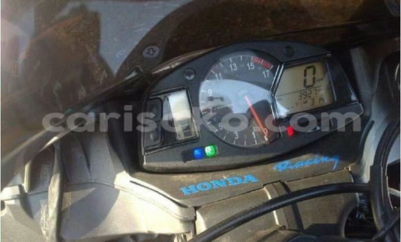 اشتري مستعمل Honda CBR 1000 RR Noir دراجة نارية في Kigali في Rwanda اشتري مستعمل Honda CBR 1000 RR Noir دراجة نارية في Kigali في Rwanda