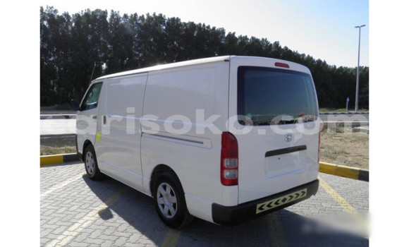 اشتري مستعمل Toyota Hiace Blanc سيارة في Kigali في Rwanda اشتري مستعمل Toyota Hiace Blanc سيارة في Kigali في Rwanda