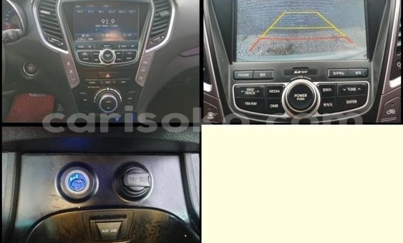 اشتري مستعمل Hyundai Santa Fe Blanc سيارة في Kigali في Rwanda اشتري مستعمل Hyundai Santa Fe Blanc سيارة في Kigali في Rwanda