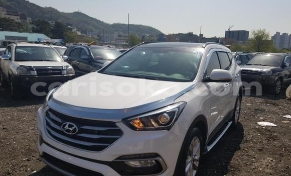 اشتري مستعمل Hyundai Santa Fe Blanc سيارة في Kigali في Rwanda اشتري مستعمل Hyundai Santa Fe Blanc سيارة في Kigali في Rwanda