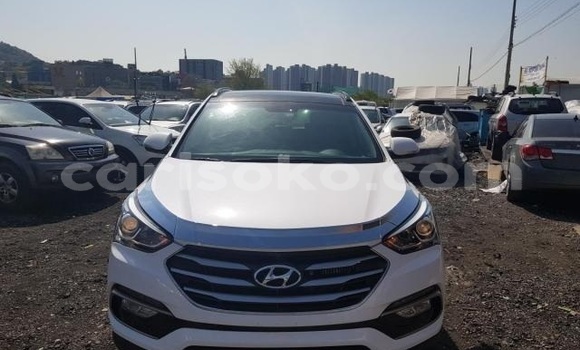 اشتري مستعمل Hyundai Santa Fe Blanc سيارة في Kigali في Rwanda اشتري مستعمل Hyundai Santa Fe Blanc سيارة في Kigali في Rwanda