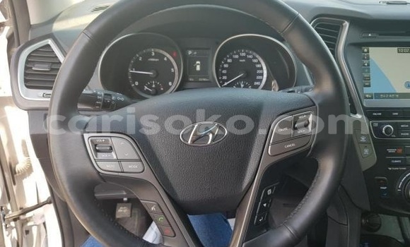 اشتري مستعمل Hyundai Santa Fe Blanc سيارة في Kigali في Rwanda اشتري مستعمل Hyundai Santa Fe Blanc سيارة في Kigali في Rwanda
