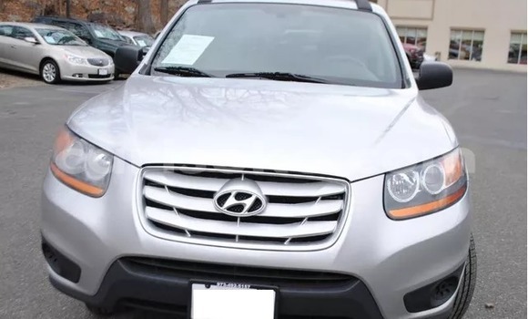 اشتري مستعمل Hyundai Santa Fe Gris سيارة في Kigali في Rwanda اشتري مستعمل Hyundai Santa Fe Gris سيارة في Kigali في Rwanda