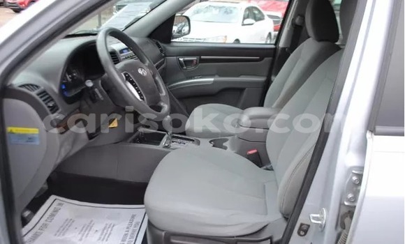 اشتري مستعمل Hyundai Santa Fe Gris سيارة في Kigali في Rwanda اشتري مستعمل Hyundai Santa Fe Gris سيارة في Kigali في Rwanda