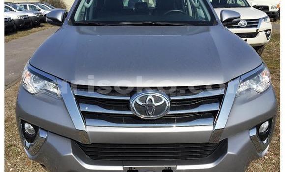 Sayi Na hannu Toyota Fortuner Gris Mota in Kigali a Rwanda Sayi Na hannu Toyota Fortuner Gris Mota in Kigali a Rwanda
