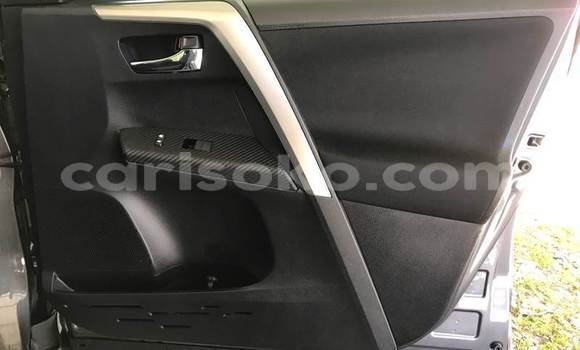 Sayi Imported Toyota RAV4 Beige Mota in Kigali a Rwanda Sayi Imported Toyota RAV4 Beige Mota in Kigali a Rwanda