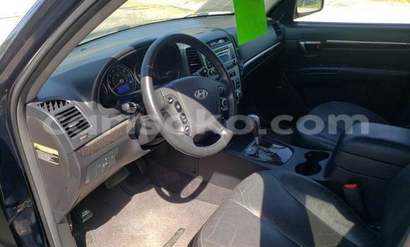 Buy Used Hyundai Santa Fe Blue Car in Kigali in Rwanda Buy Used Hyundai Santa Fe Blue Car in Kigali in Rwanda