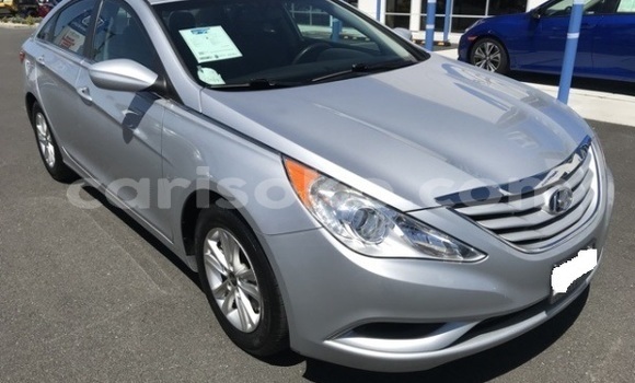 Sayi Na hannu Hyundai Sonata Gris Mota in Kigali a Rwanda Sayi Na hannu Hyundai Sonata Gris Mota in Kigali a Rwanda