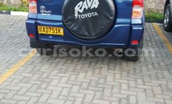 Acheter Occasion Voiture Toyota RAV4 Bleu à Kigali, Rwanda Acheter Occasion Voiture Toyota RAV4 Bleu à Kigali, Rwanda