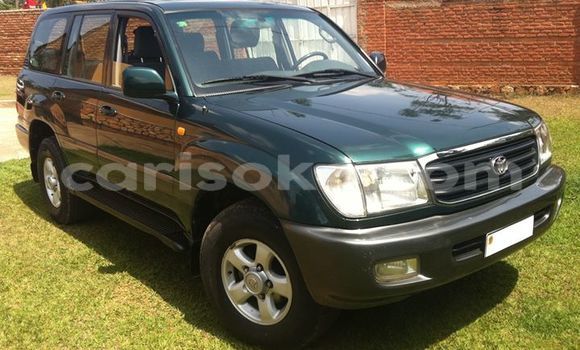 Acheter Occasion Voiture Toyota Land Cruiser Vert à Kigali au Rwanda Acheter Occasion Voiture Toyota Land Cruiser Vert à Kigali au Rwanda