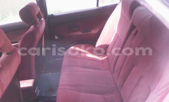 اشتري مستعمل Toyota Corolla Blanc سيارة في Kigali في Rwanda اشتري مستعمل Toyota Corolla Blanc سيارة في Kigali في Rwanda