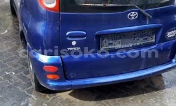 Acheter Occasion Voiture Toyota Verso Bleu à Kigali au Rwanda Acheter Occasion Voiture Toyota Verso Bleu à Kigali au Rwanda