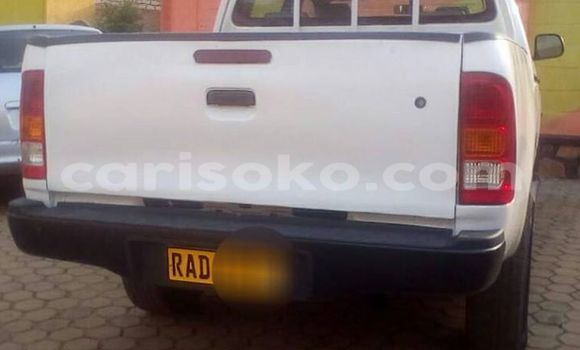 Acheter Occasion Voiture Toyota Hilux Blanc à Kigali, Rwanda Acheter Occasion Voiture Toyota Hilux Blanc à Kigali, Rwanda