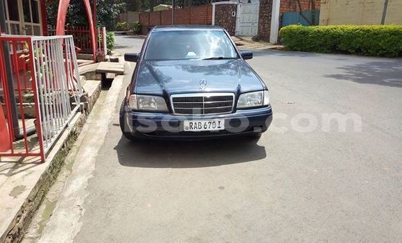 Acheter Occasion Voiture Mercedes‒Benz C-Class Autre à Kigali au Rwanda Acheter Occasion Voiture Mercedes‒Benz C-Class Autre à Kigali au Rwanda