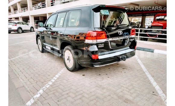 Acheter Import Voiture Toyota Land Cruiser Noir à Import - Dubai, Rwanda Acheter Import Voiture Toyota Land Cruiser Noir à Import - Dubai, Rwanda