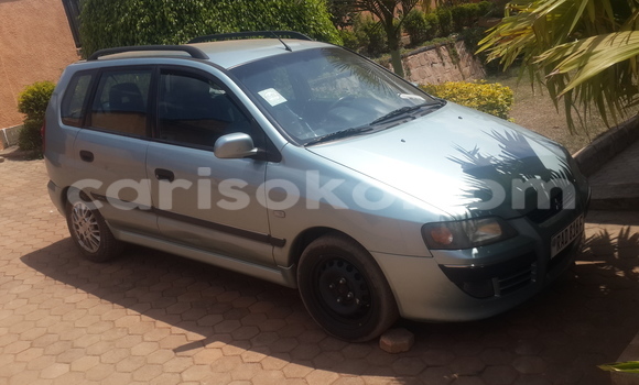 Acheter Occasion Voiture Mitsubishi Spacestar Gris à Kigali au Rwanda Acheter Occasion Voiture Mitsubishi Spacestar Gris à Kigali au Rwanda