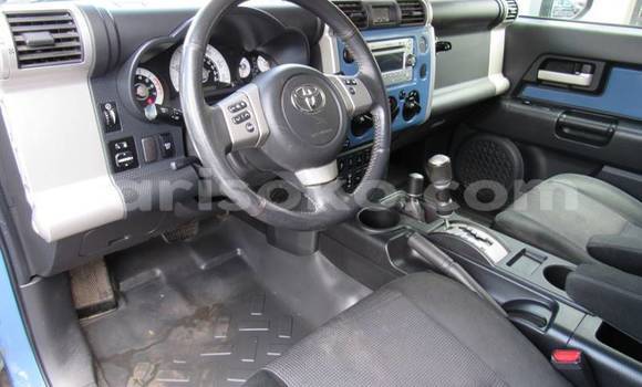 Sayi Na hannu Toyota FJ Cruiser Bleu Mota in Kigali a Rwanda Sayi Na hannu Toyota FJ Cruiser Bleu Mota in Kigali a Rwanda