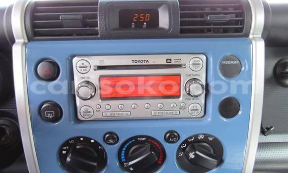 Sayi Na hannu Toyota FJ Cruiser Bleu Mota in Kigali a Rwanda Sayi Na hannu Toyota FJ Cruiser Bleu Mota in Kigali a Rwanda