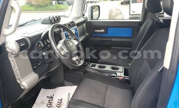 Sayi Imported Toyota FJ Cruiser Bleu Mota in Kigali a Rwanda Sayi Imported Toyota FJ Cruiser Bleu Mota in Kigali a Rwanda